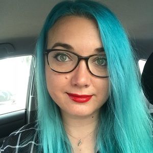 Meet your Posher, Jacqueline